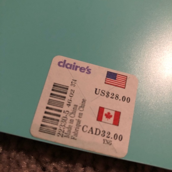 Katy Perry PRISM Collection Necklace & Earrings - Picture 2 of 3